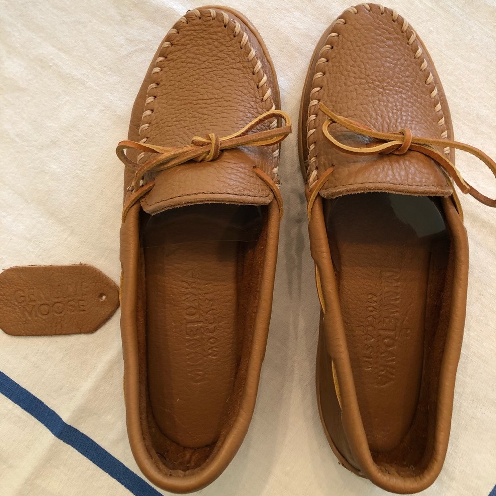 Minnetonka Moosehide Moccasin Womens sz 8.5